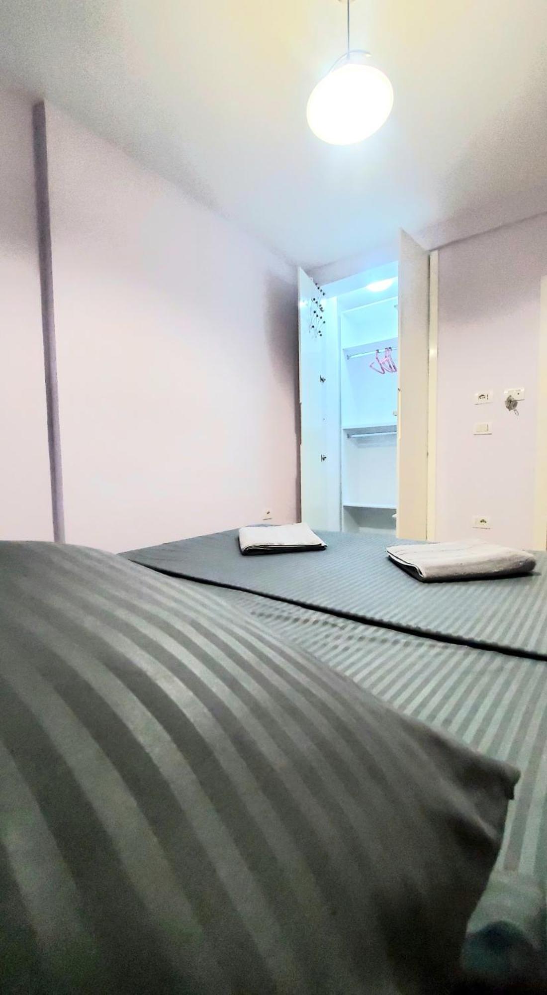 Tulips Apartment-free Parking Tirana
